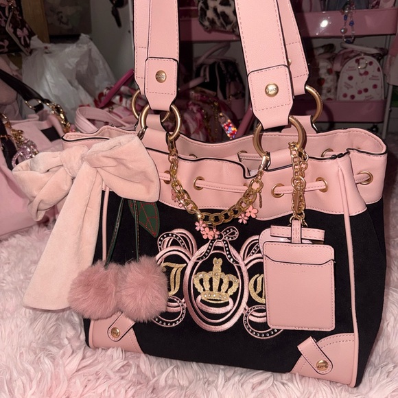 Juicy Couture Lover’s Club Pink and Black Shoulder Bag with Gold Accents - Picture 3 of 6